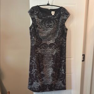 Chico's White and Black Cap Sleeve Sheath Dress - Size 1.